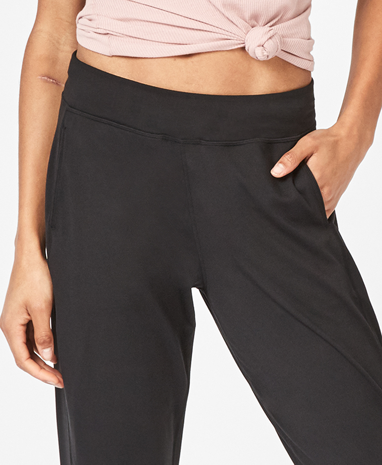 Gary Cropped Yoga Pants - black | | www.sweatybetty.com